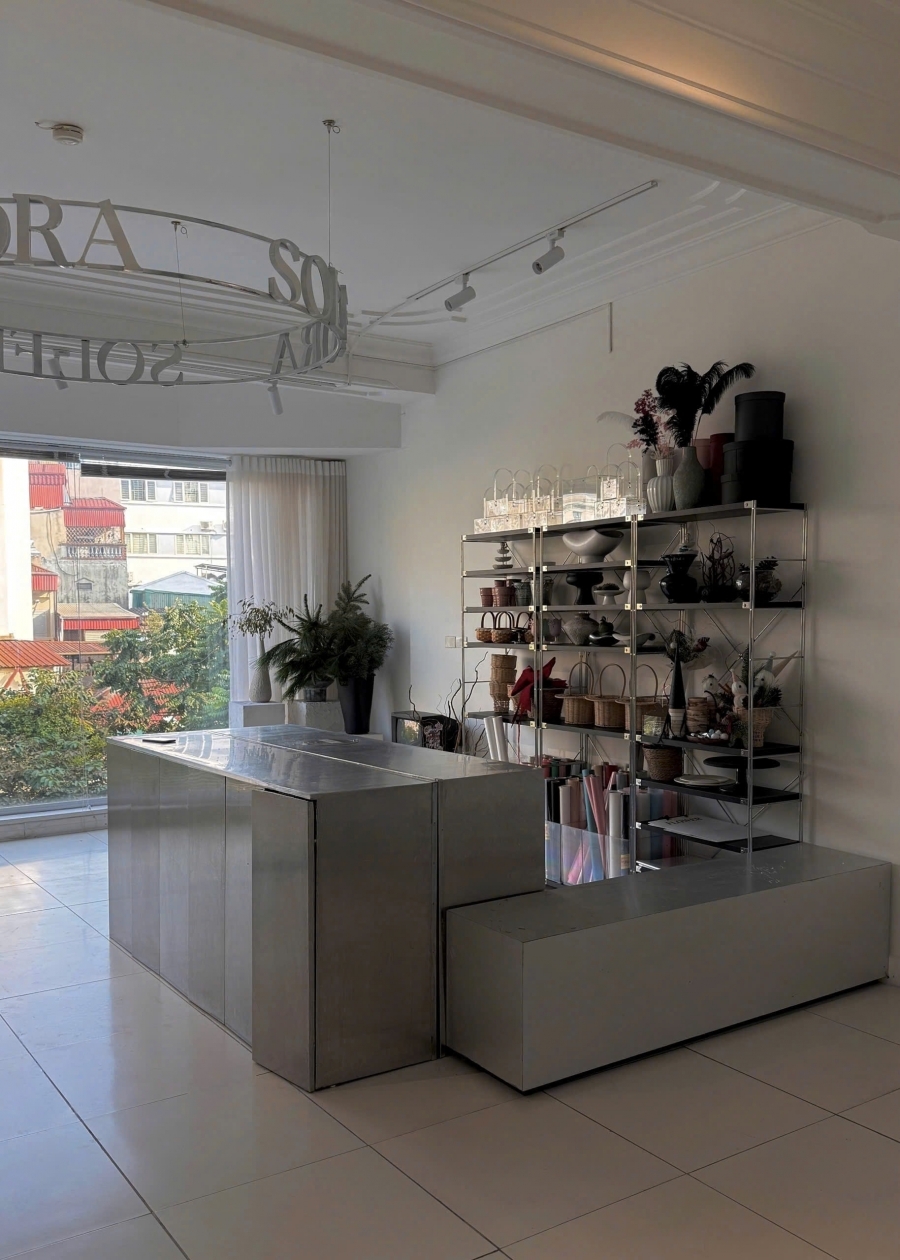 SANG NHƯỢNG CỬA HÀNG HOA TƯƠI PHỐ HUẾ