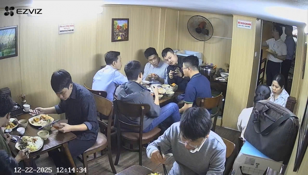 SANG NHƯỢNG GẤP QUÁN CƠM VĂN PHÒNG – NGÕ 1 TÔN THẤT TÙNG ĐỐNG ĐA