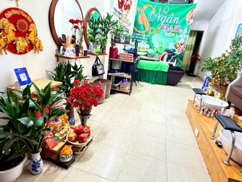 SANG NHƯỢNG GẤP TIỆM NAIL – MI – GỘI ĐẦU QUẬN HOÀNG MAI HN