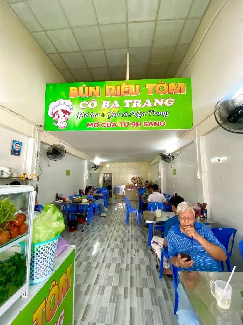 Sang nhượng mặt bằng tại 90 Trần Bạch Đằng Ninh Kiều Cần Thơ.