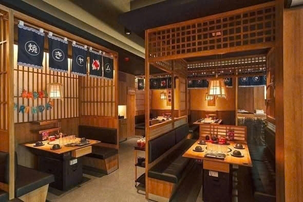 SANG NHƯỢNG NHÀ HÀNG CAO CẤP MẶT PHỐ NGUYỄN VĂN LỘC – HÀ ĐÔNG