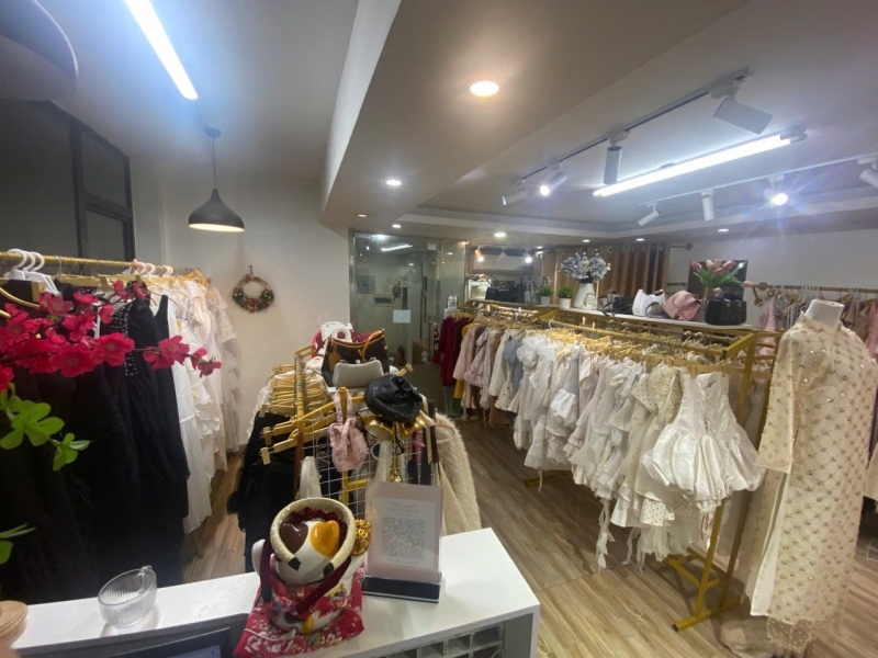 SANG NHƯỢNG SHOP CHO THUÊ VÁY –TẠI TRẦN QUÝ KIÊN CẦU GIẤY HÀ NỘI