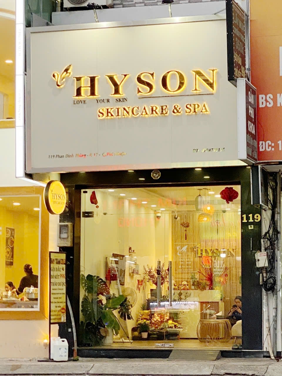 SANG NHƯỢNG SPA CAO CẤP ĐANG HOẠT ĐỘNG TỐT TẠI PHÚ NHUẬN GIÁP QUẬN 1 call hoặc zalo 0794799155