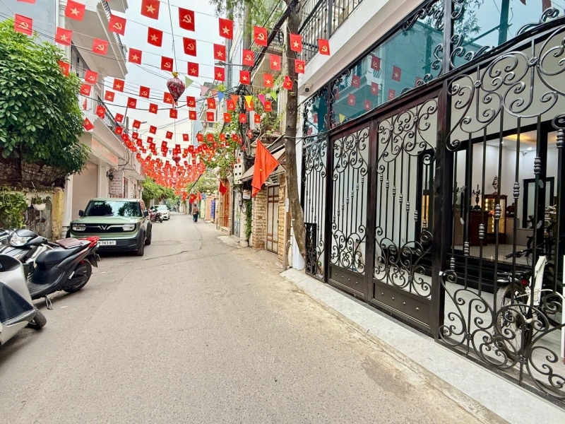 SIÊU HIẾM ! BÁN NHÀ LIỄU GIAI 34 M 5 TẦNG THANG MÁY MẶT TIỀN 4.6M Ô TÔ TRÁNH KHU VIP GIÁ 25.5 TỶ