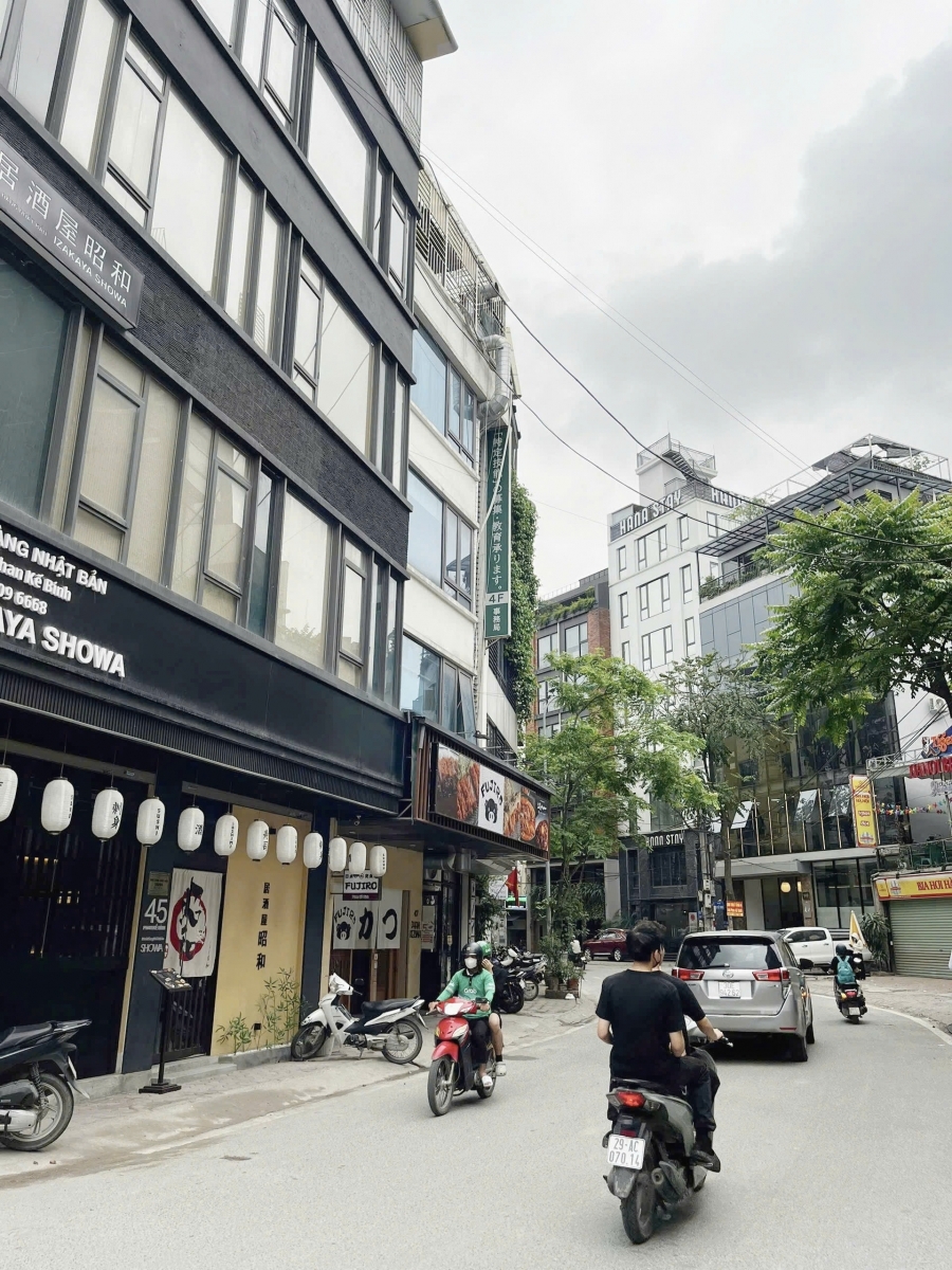 Siêu hiếm bán nhà mặt phố Phan Kế Bính kinh doanh đỉnh mặt tiền 4.5m chỉ 36 tỷ