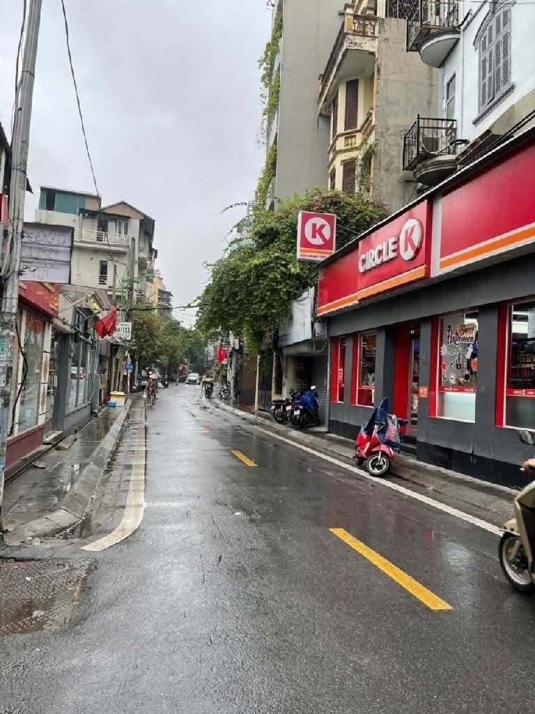 Siêu hiếm bán nhà mặt phố Vạn Bảo ô tô tránh kinh doanh đỉnh chỉ 28 tỷ