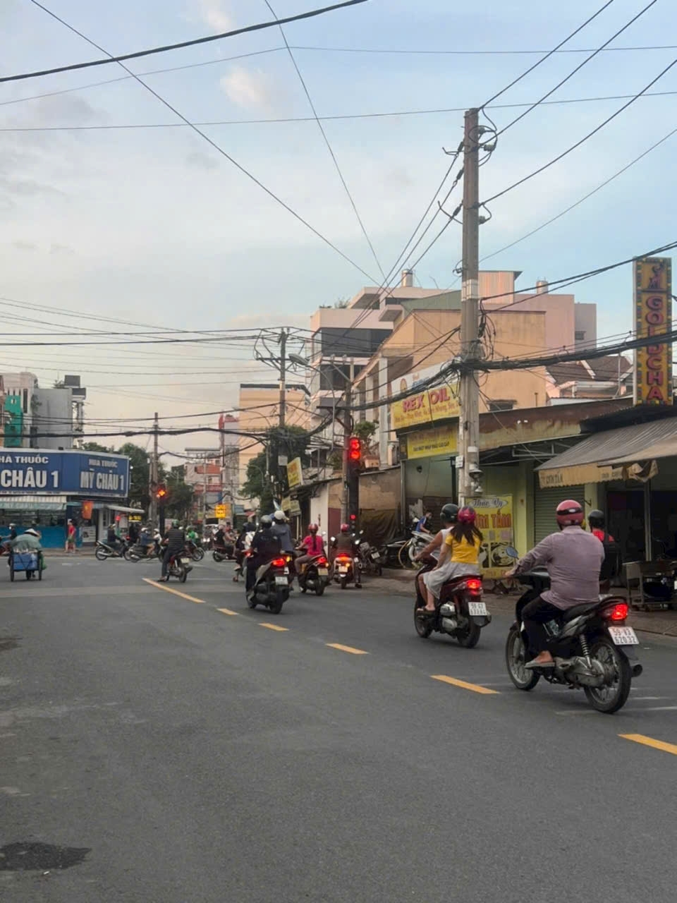 SIÊU HOT – NHÀ CẤP 4 MẶT TIỀN TRẦN THỊ CỜ QUẬN 12 GẦN NGÃ TƯ VÀNG