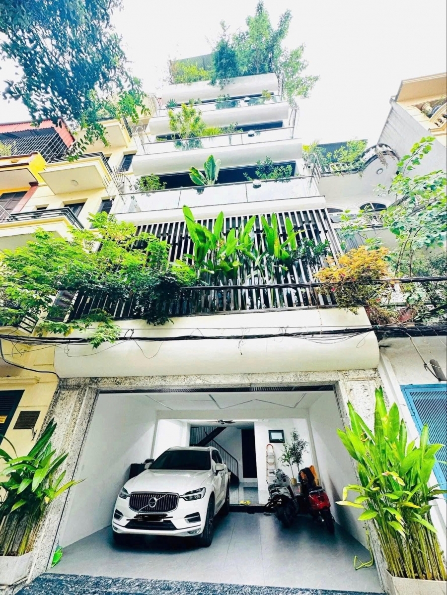 Siêu phẩm bán nhà Nghĩa Đô ô tô vào nhà 7 tầng thang máy chỉ 25 tỷ