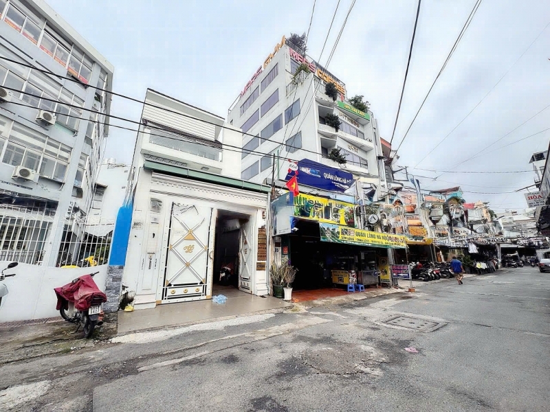 SIÊU PHẨM DT KHỦNG 689M2 - BÁN NHÀ HXH Đ. NGUYỄN TRÃI QUẬN 1 - NGAY BỘ CÔNG AN