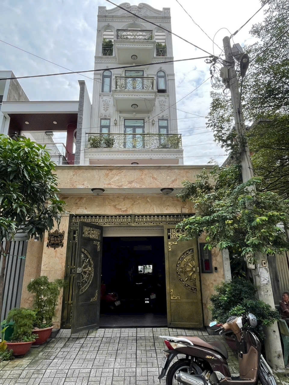 SIÊU PHẨM NHÀ 1 LỬNG 4 LẦU (5x28) – CÓ THANG MÁY – GIÁ CHỈ 11 TỶ!