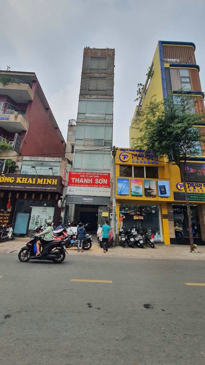 Siêu phẩm nhà MT Ngô Quyền Quận 5 Cao 7 Tầng MT KD rất tốt