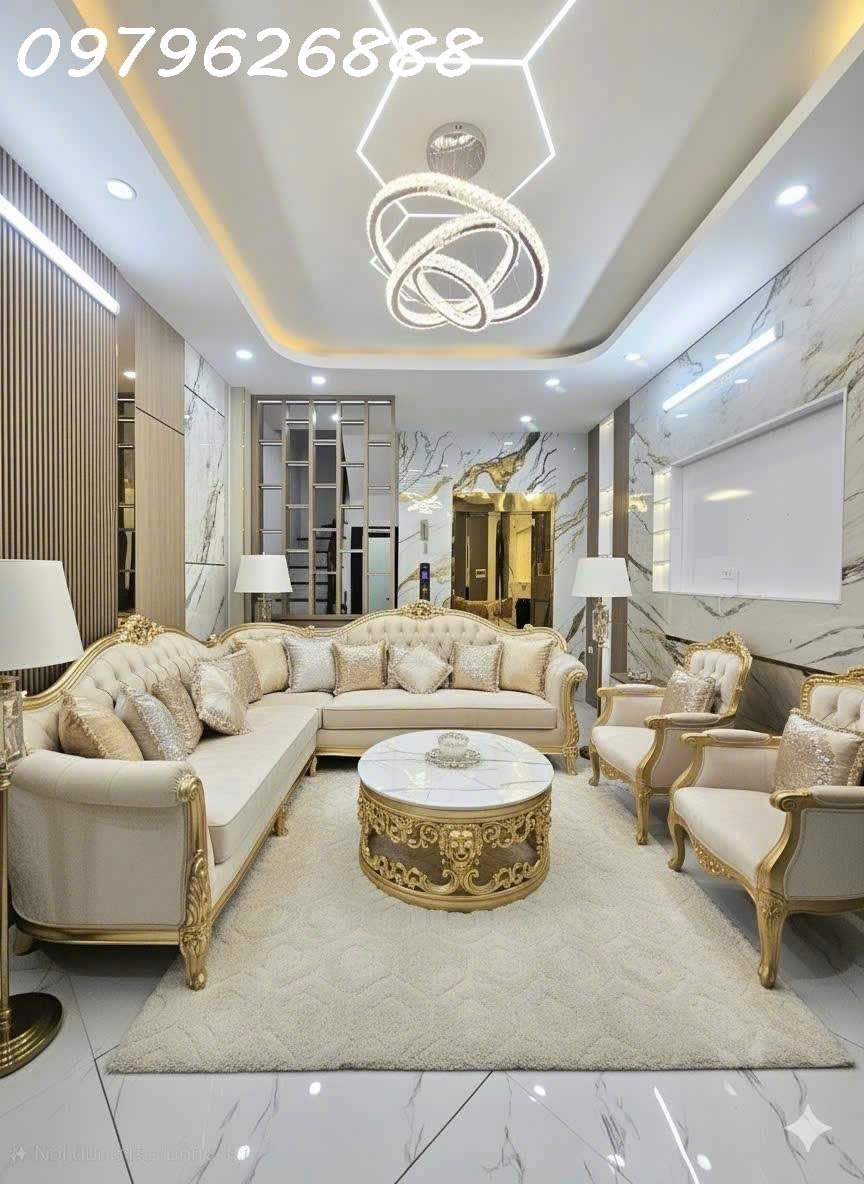 SIÊU PHẨM NHÀ PHỐ HOÀNG QUỐC VIỆT. FULL NỘI THẤT CAO CẤP THANG MÁY Ô TÔ VÀO NHÀ. CHỈ VIỆC XÁCH
