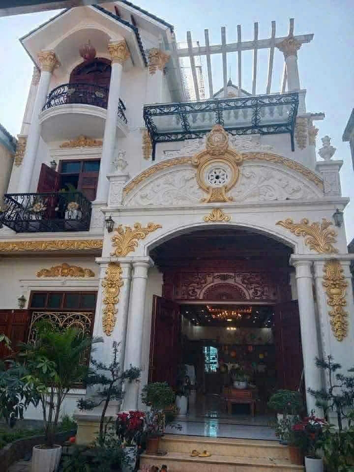 SỞ HỮU NGAY CĂN NHÀ ĐẸP - GIÁ TỐT - Vị Trí Đắc Địa Bám Mặt Tiền Đường 12B TT Hàng Trạm Yên Thủy