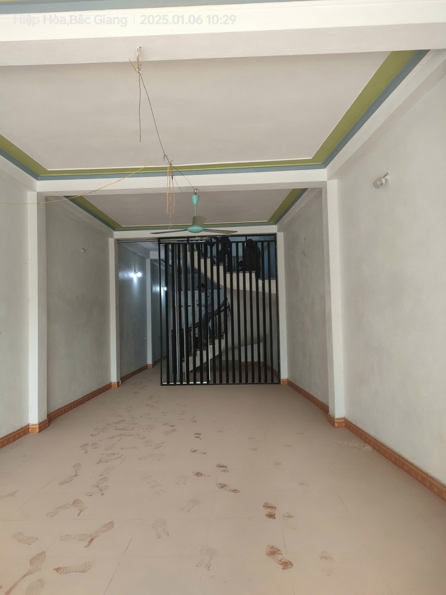 Thuê lâu dài giá rẻ phòng đào tạo Giáp Bát 300m tầng 34 mặt tiền 30m 25 tr/th Hoàng Mai.