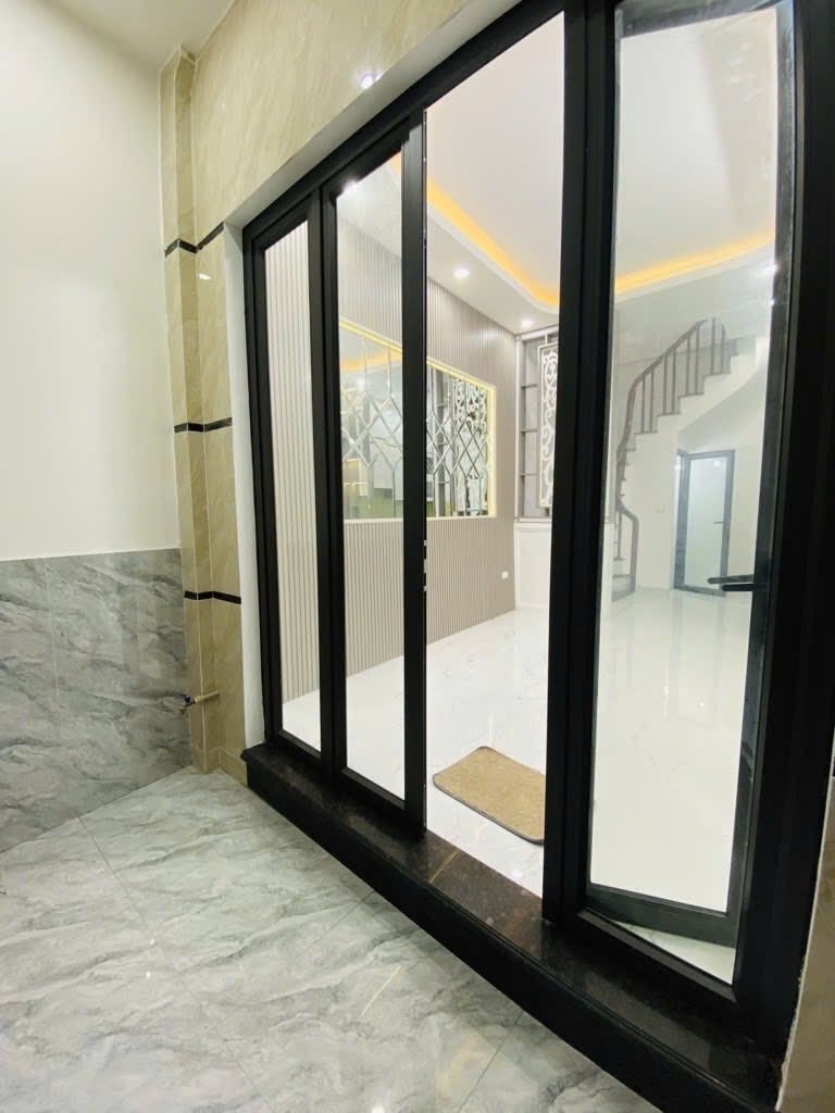 THỤY KHUÊ KINH DOANH NHỎ NỞ HẬU 25m 5 TẦNG 6 TỶ Ô TÔ TRÁNH TÂY HỒ