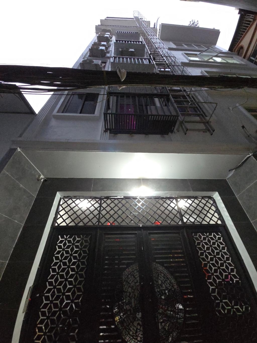 (Tin thật 100%) Bán chung cư mini 104m2 x 25P tại Trung Kính - Cầu Giấy - Dòng tiền 19 tỷ ~ 7%/năm