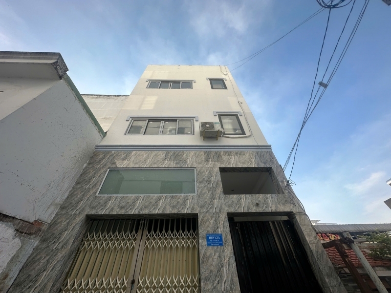 (Tin thật 100%) Bán tòa CHDV 140m2 (52 x 26m) x 18P tại Nguyễn Hữu Tiến - DT 900 triệu ~ 75%/ năm