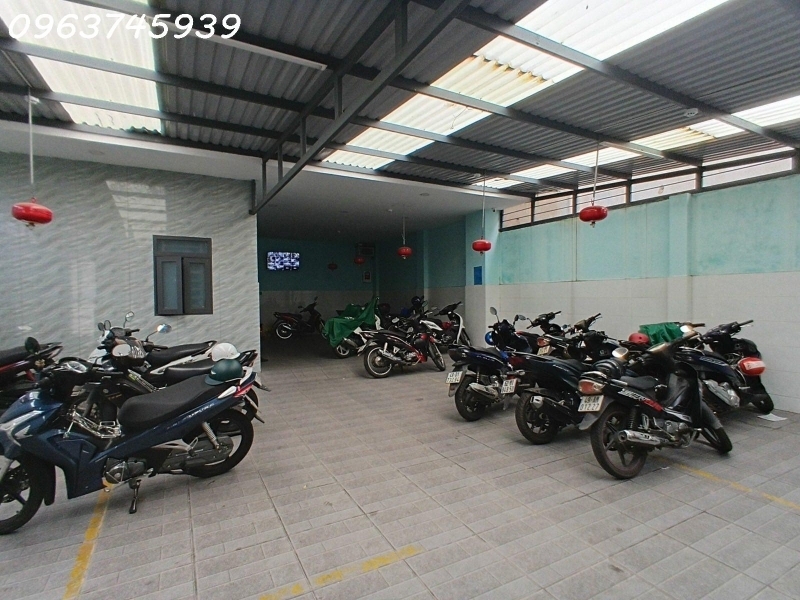 Tòa nhà 6 tầng diện tích 464m2 ngang 10m thuê khoán 75tr/tháng 38.95 tỷ Thủ Đức