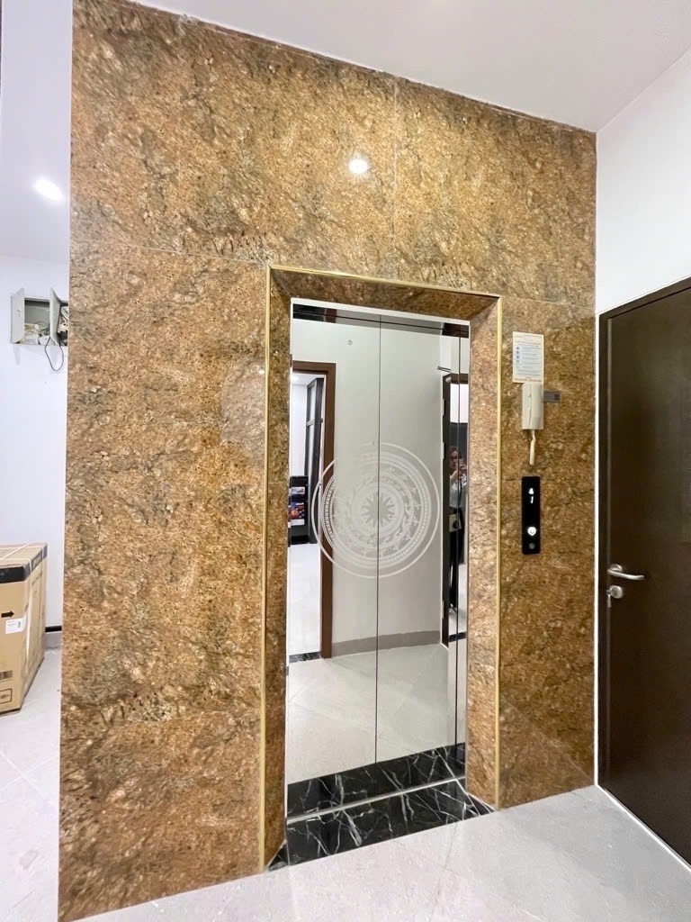 Tôi cho thuê nhà mới hai đường đi vỉa hè 111m2- 5T Võ Thị Sáu_33 Tr