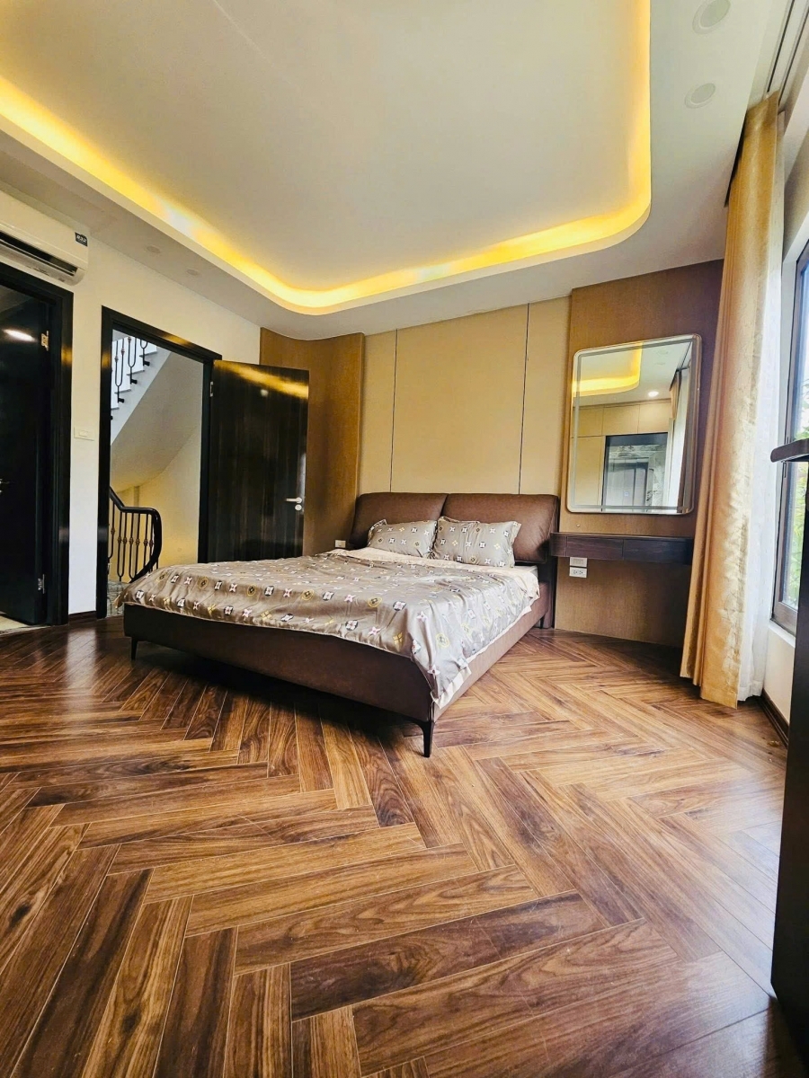 TRẦN DUY HƯNG LÔ GÓC - THANG MÁY - NHÀ MỚI Dt 49m2 5 tầng mt 7m Giá 13.3 tỷ