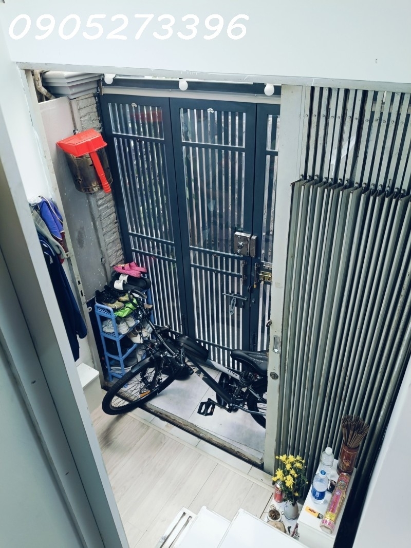 TRUNG TÂM PHÚ NHUẬN - 5M RA HẺM XE HƠI - NHÀ 4 TẦNG BTCT - GIÁ CHỈ NHỈNH 3 TỶ _ SỔ HỒNG RIÊNG _