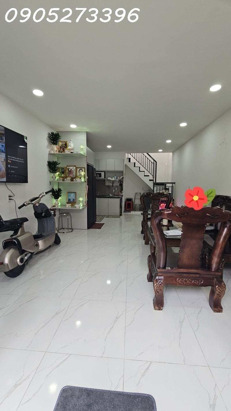 TRUNG TÂM TÂN PHÚ - HẺM Ô TÔ QUAY ĐẦU GẦN ĐƯỜNG - NHÀ 2 TẦNG ĐẸP VÀO Ở NGAY - FULL NỘI THẤT XỊN XÒ