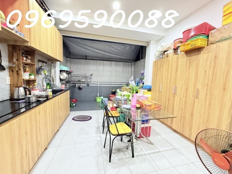 Vị trí vàng hẻm Lê Trọng Tấn Tân Phú! Nhà 2 tầng 2PN Sổ hồng chính chủ giá hời khó tìm!