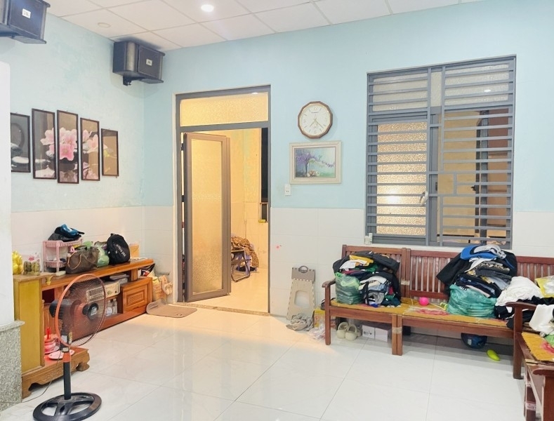 VỪA Ở VỪA CHO THUÊ  10 TR/THÁNG - 2 TẦNG + 5 PHÒNG TRỌ KIỆT ÔTÔ HOÀNG VĂN THÁI - CHỈ 3. 85TỶ