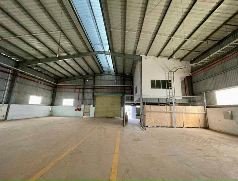 XT666 nhà xưởng sản xuất gia công nhẹ may mặc kho chứa hàng giao thông thuận tiện