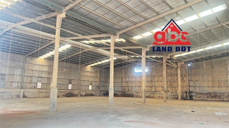 XT715 nhà xưởng sản xuất khung thép tiền chế thích hợp nhiều ngành nghề xa dân cư