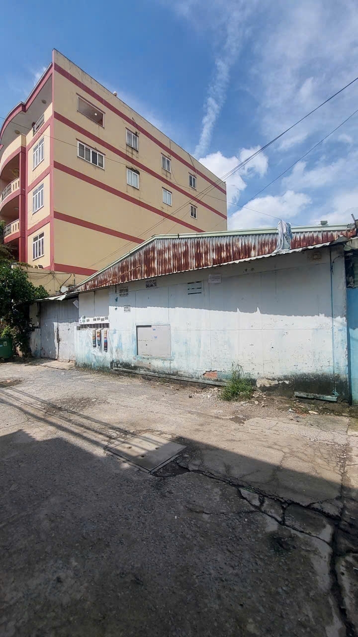 XƯỞNG SIÊU ĐẸP (16x22.4) HÓC MÔN – CÁCH QL22 CHỈ 500M – GIÁ CỰC HẤP DẪN - ALO NGAY